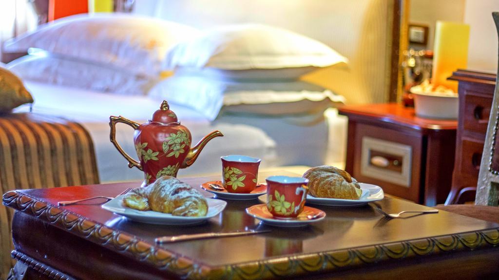 Hotel Boutique Vila Fernando ティラナ エクステリア 写真
