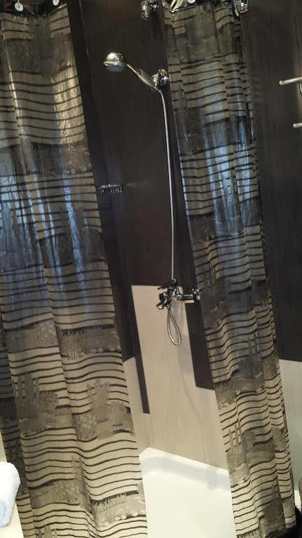 Hotel Boutique Vila Fernando ティラナ エクステリア 写真