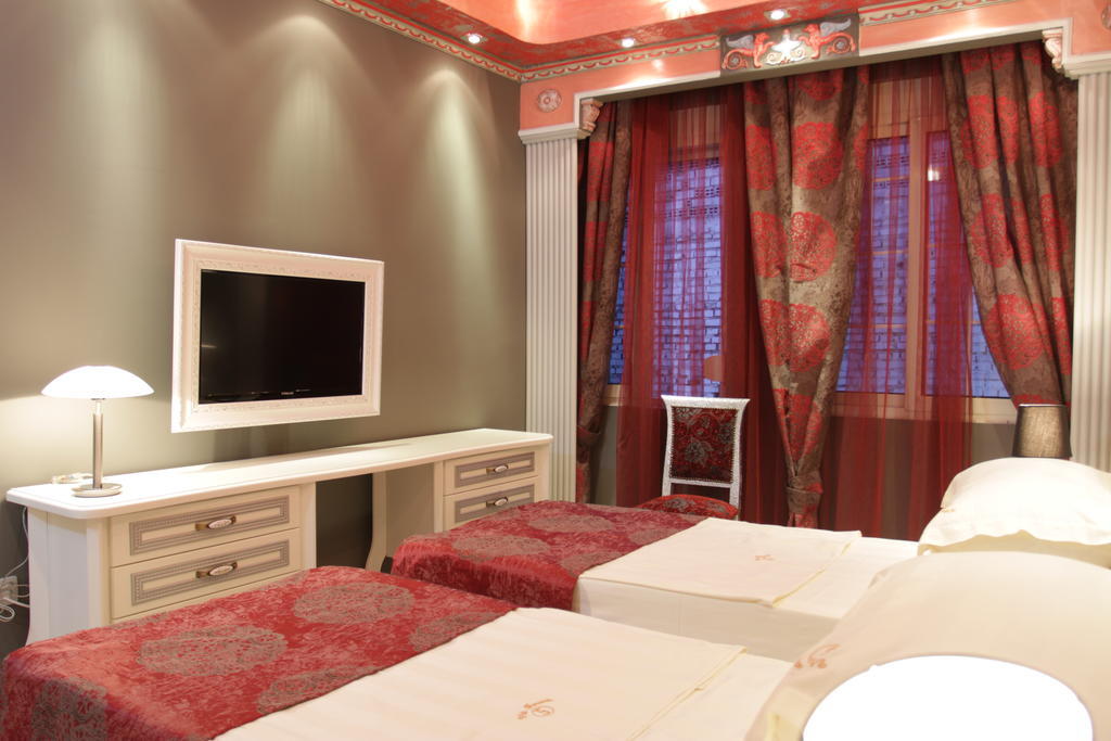 Hotel Boutique Vila Fernando ティラナ 部屋 写真